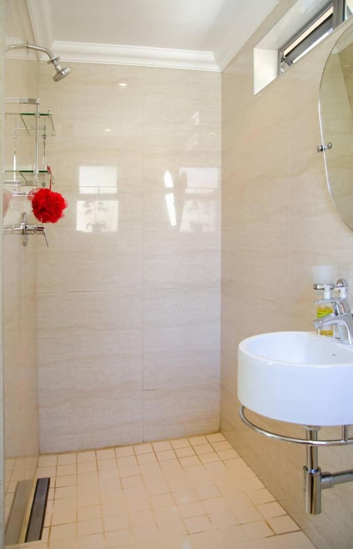Echo Friendly Sunny Contemporary Garden Flat Appartement