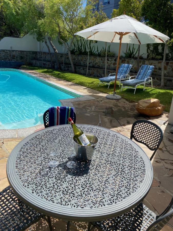 Echo Friendly Sunny Contemporary Garden Flat *