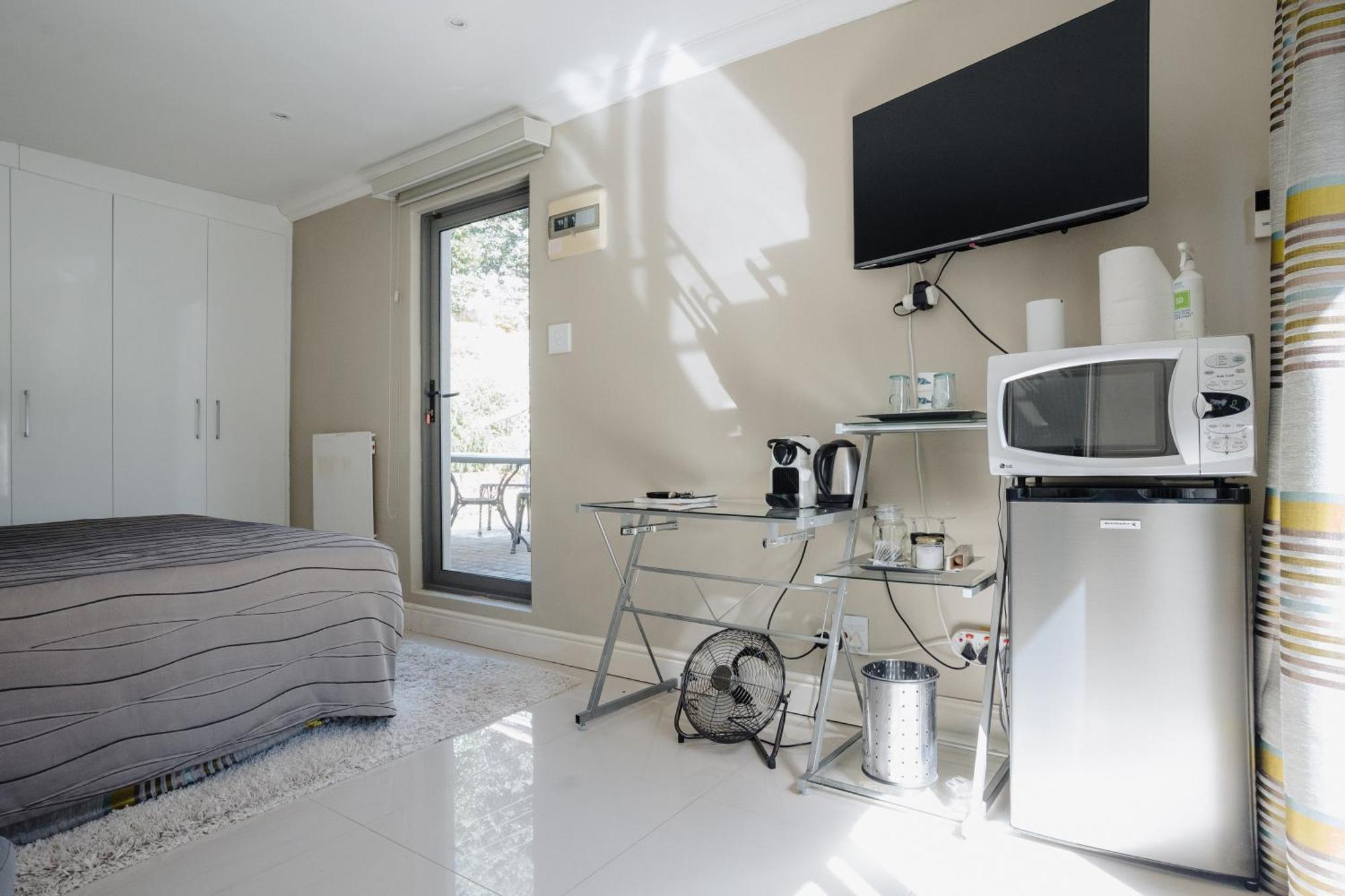 Echo Friendly Sunny Contemporary Garden Flat Appartement *